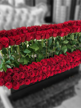 BLACK RECTANGLE BOX – RED ROSES ARRANGEMENT